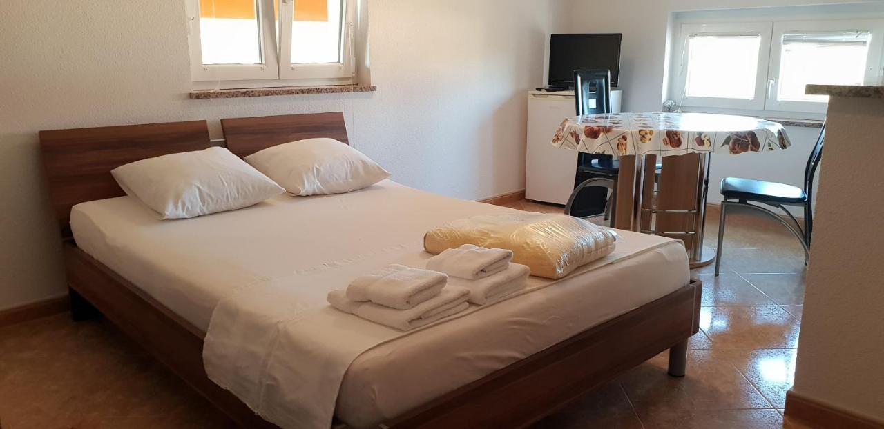 Apartmani Citrus Novigrad Filipac Bagian luar foto